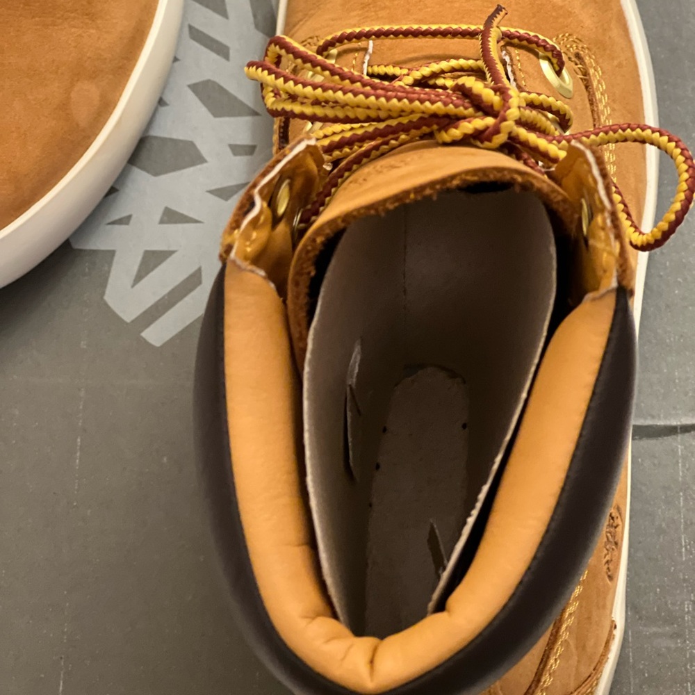 Timberland Tan and Brown Lace Up Boots - Picture 7 of 8